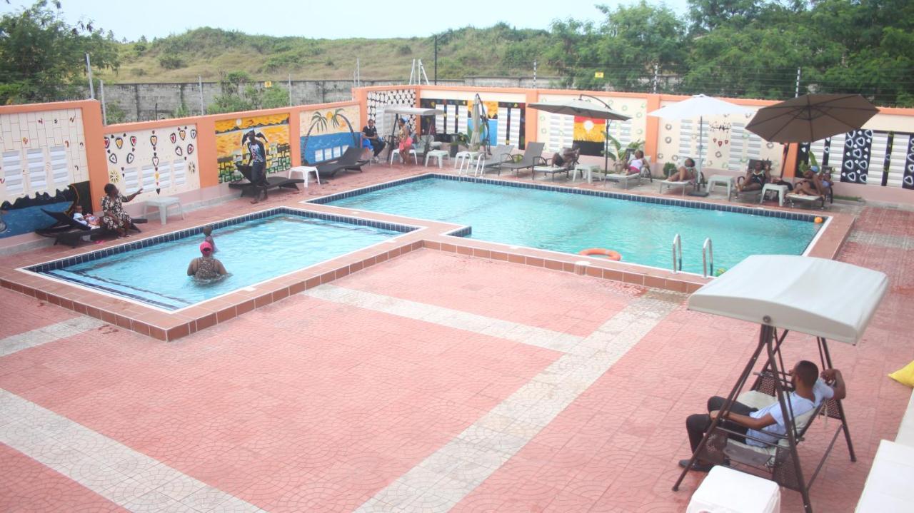 Jakicha Motel ดาร์เอสซาลาม ภายนอก รูปภาพ