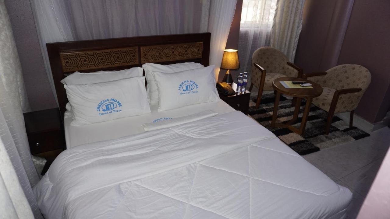 Jakicha Motel ดาร์เอสซาลาม ภายนอก รูปภาพ