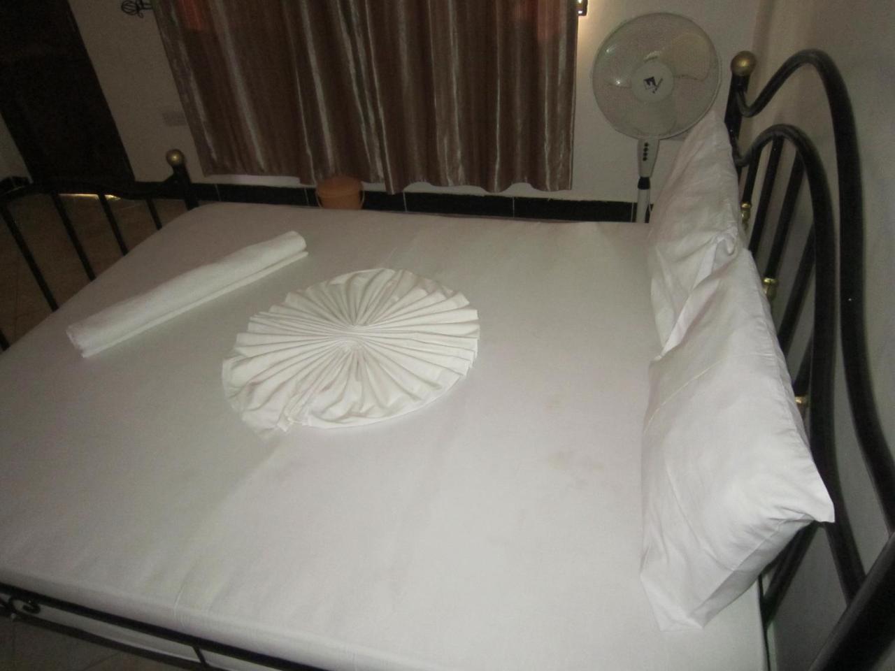 Jakicha Motel ดาร์เอสซาลาม ภายนอก รูปภาพ