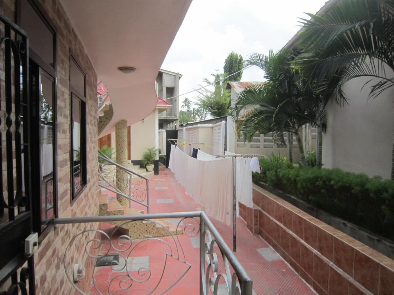 Jakicha Motel ดาร์เอสซาลาม ภายนอก รูปภาพ