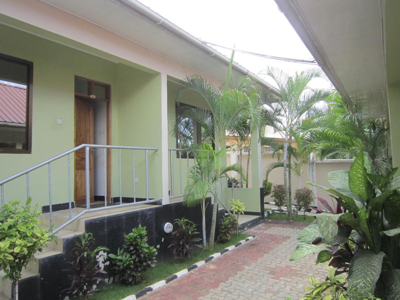 Jakicha Motel ดาร์เอสซาลาม ภายนอก รูปภาพ