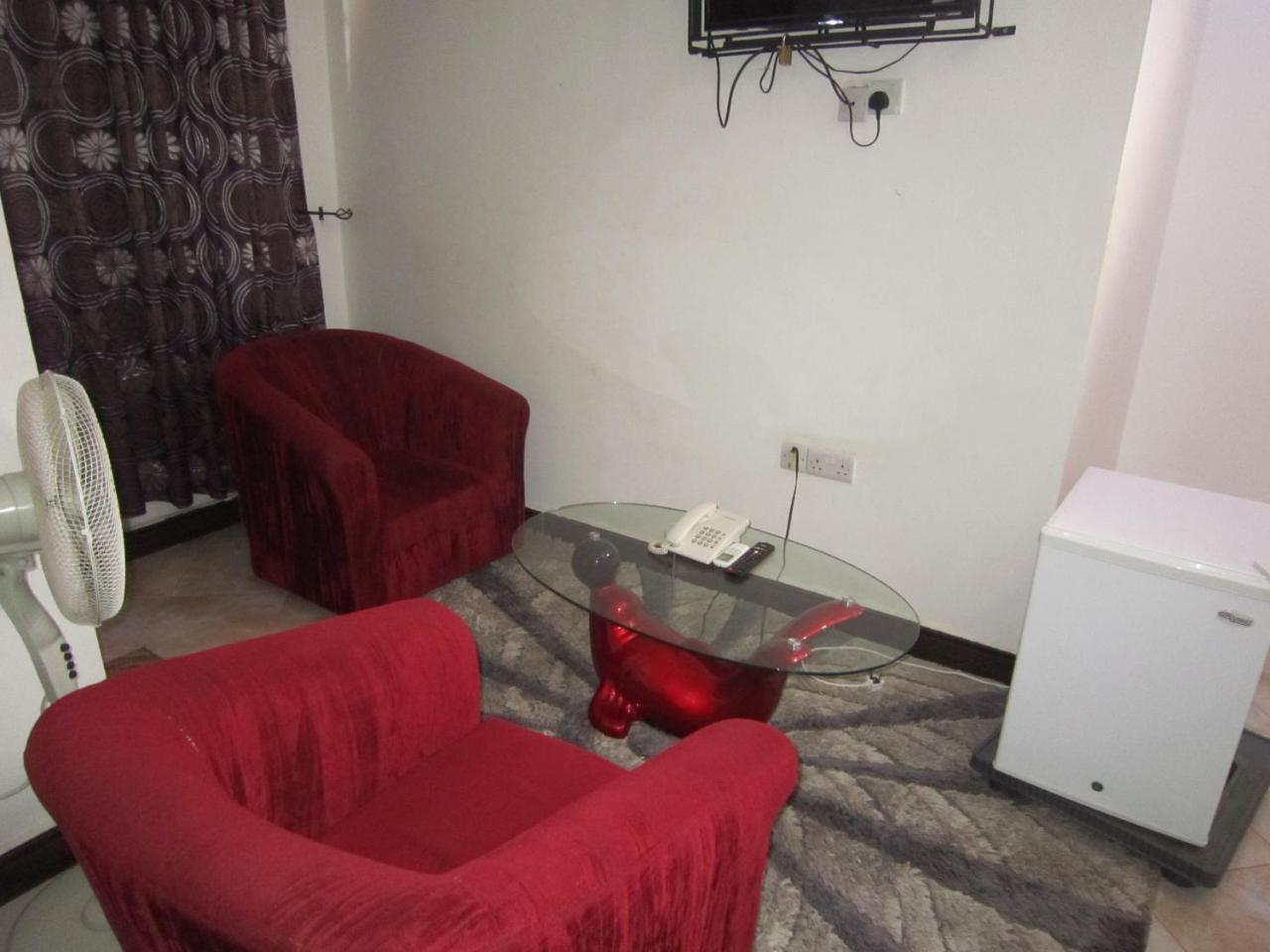 Jakicha Motel ดาร์เอสซาลาม ภายนอก รูปภาพ