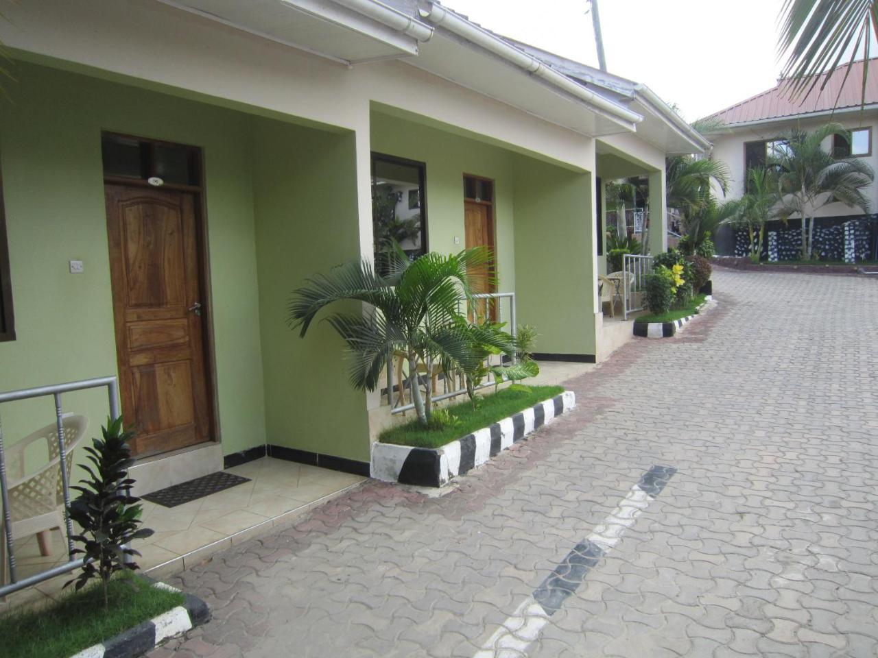 Jakicha Motel ดาร์เอสซาลาม ภายนอก รูปภาพ