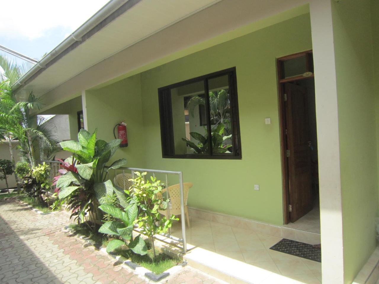 Jakicha Motel ดาร์เอสซาลาม ภายนอก รูปภาพ