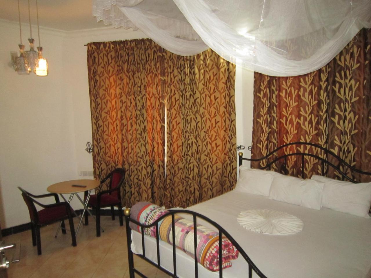 Jakicha Motel ดาร์เอสซาลาม ภายนอก รูปภาพ